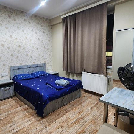 Hotel ,,Mega" Tbilisi Zewnętrze zdjęcie