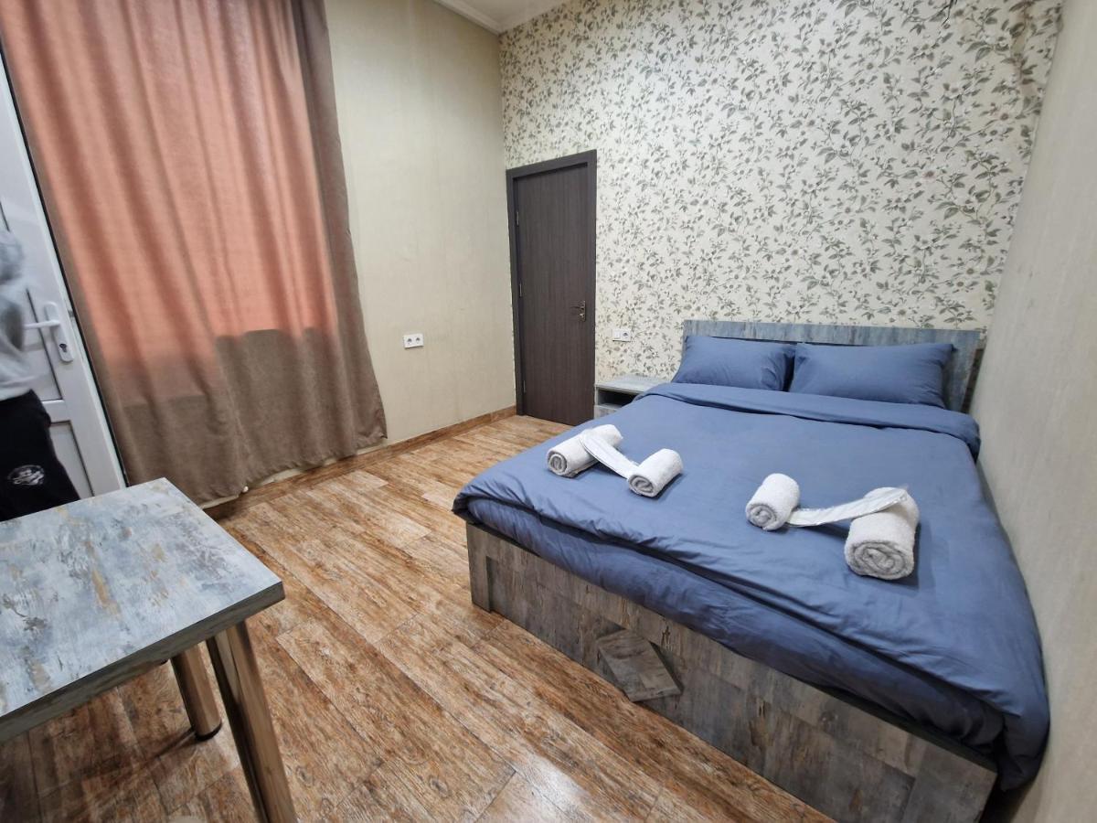 Hotel ,,Mega" Tbilisi Zewnętrze zdjęcie