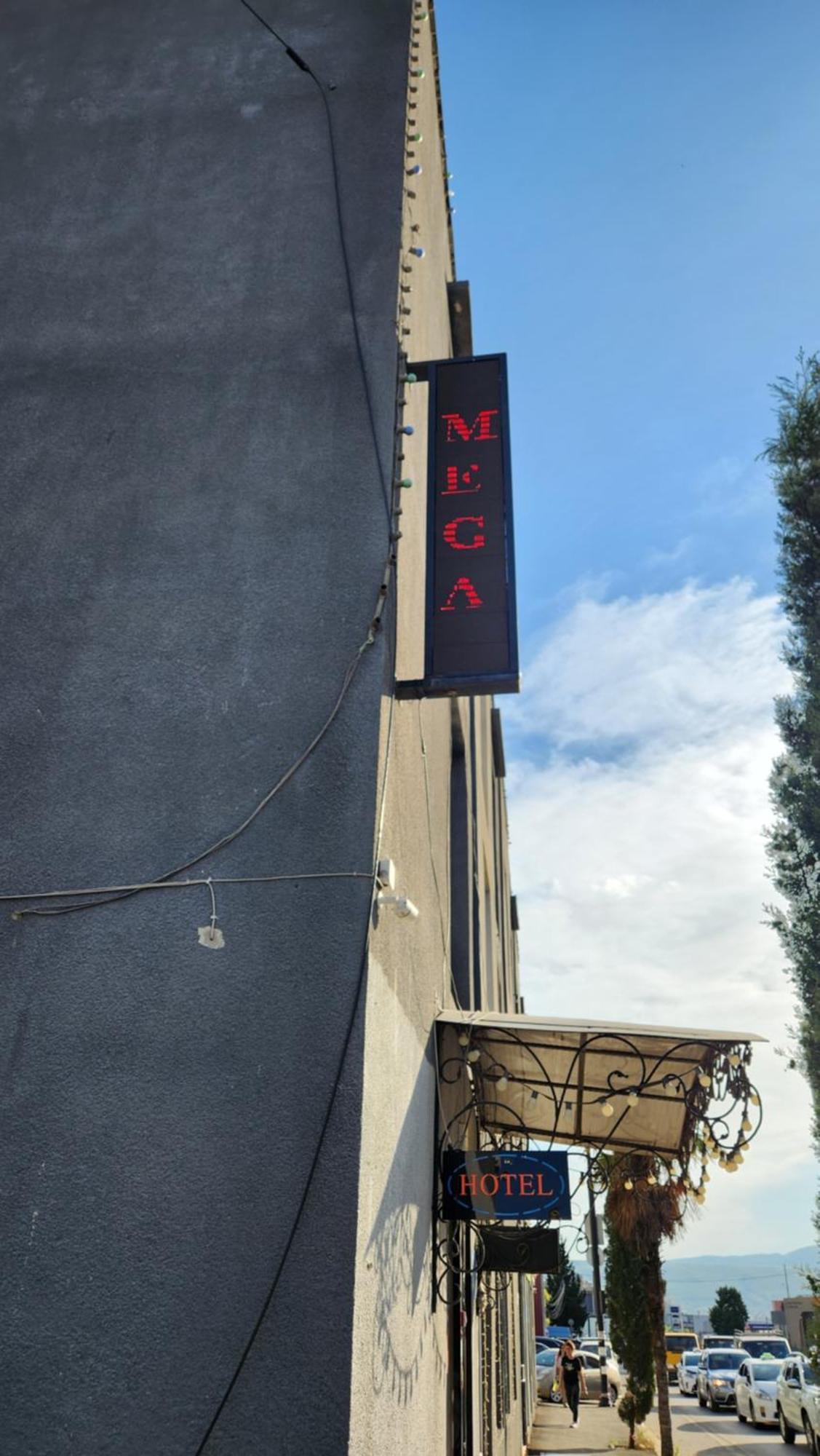 Hotel ,,Mega" Tbilisi Zewnętrze zdjęcie