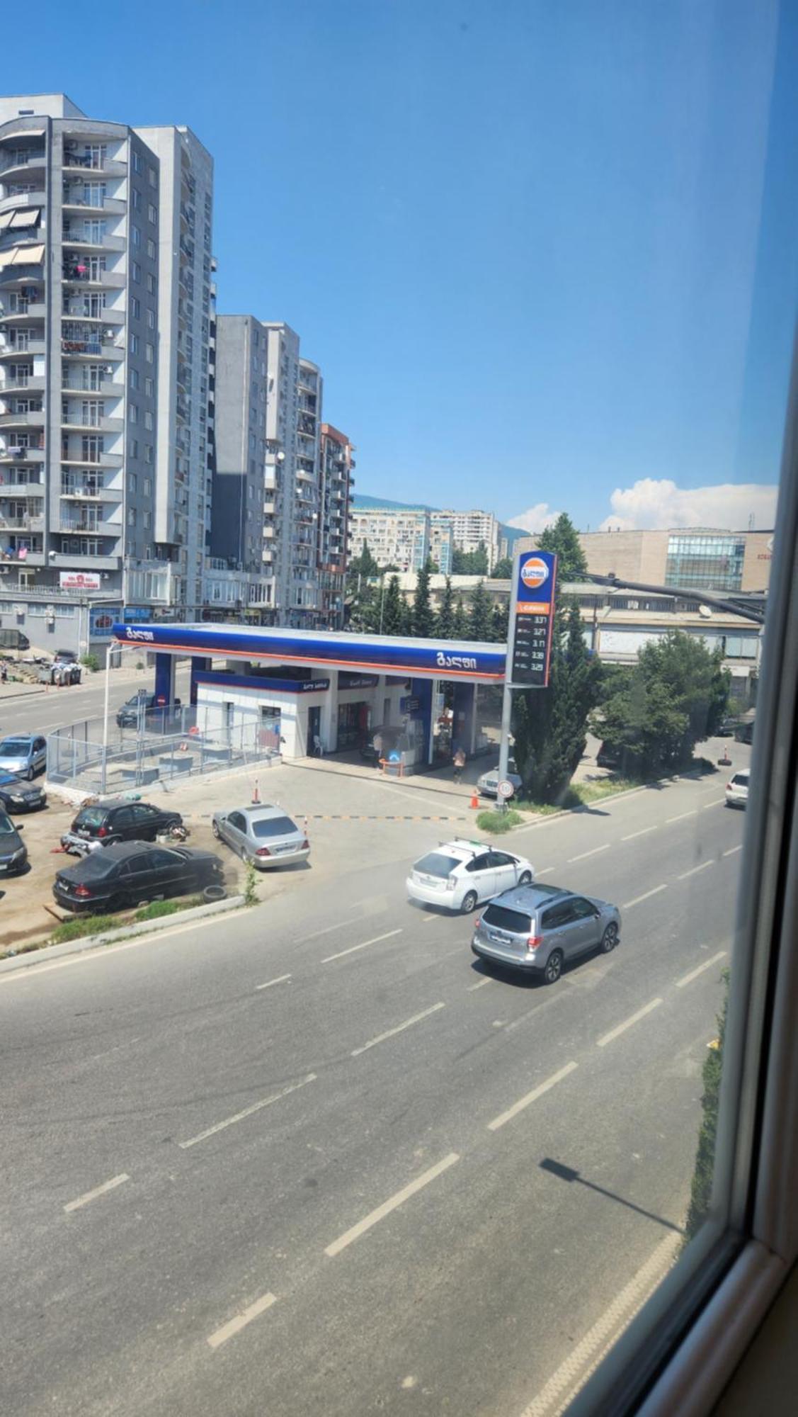 Hotel ,,Mega" Tbilisi Zewnętrze zdjęcie