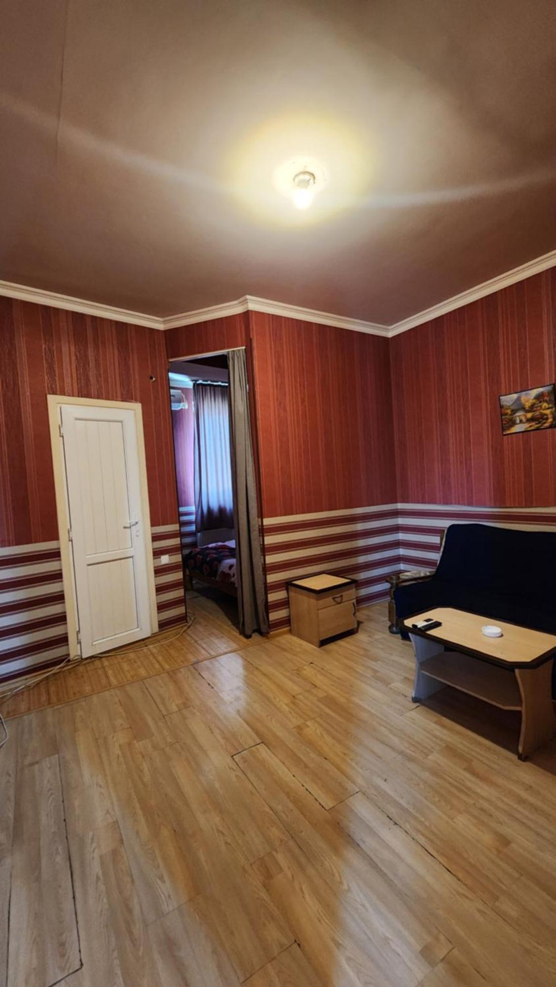 Hotel ,,Mega" Tbilisi Zewnętrze zdjęcie