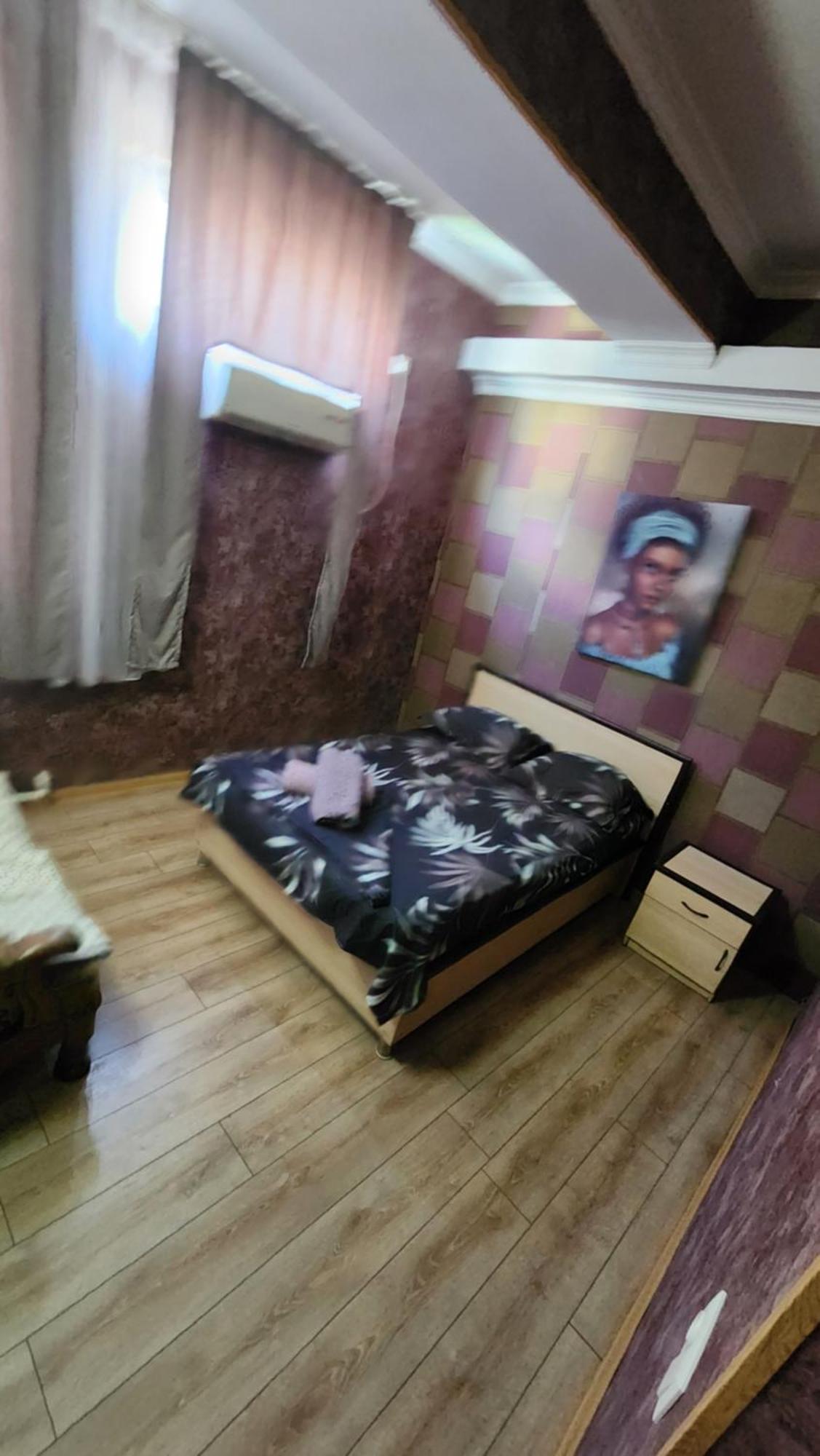 Hotel ,,Mega" Tbilisi Zewnętrze zdjęcie