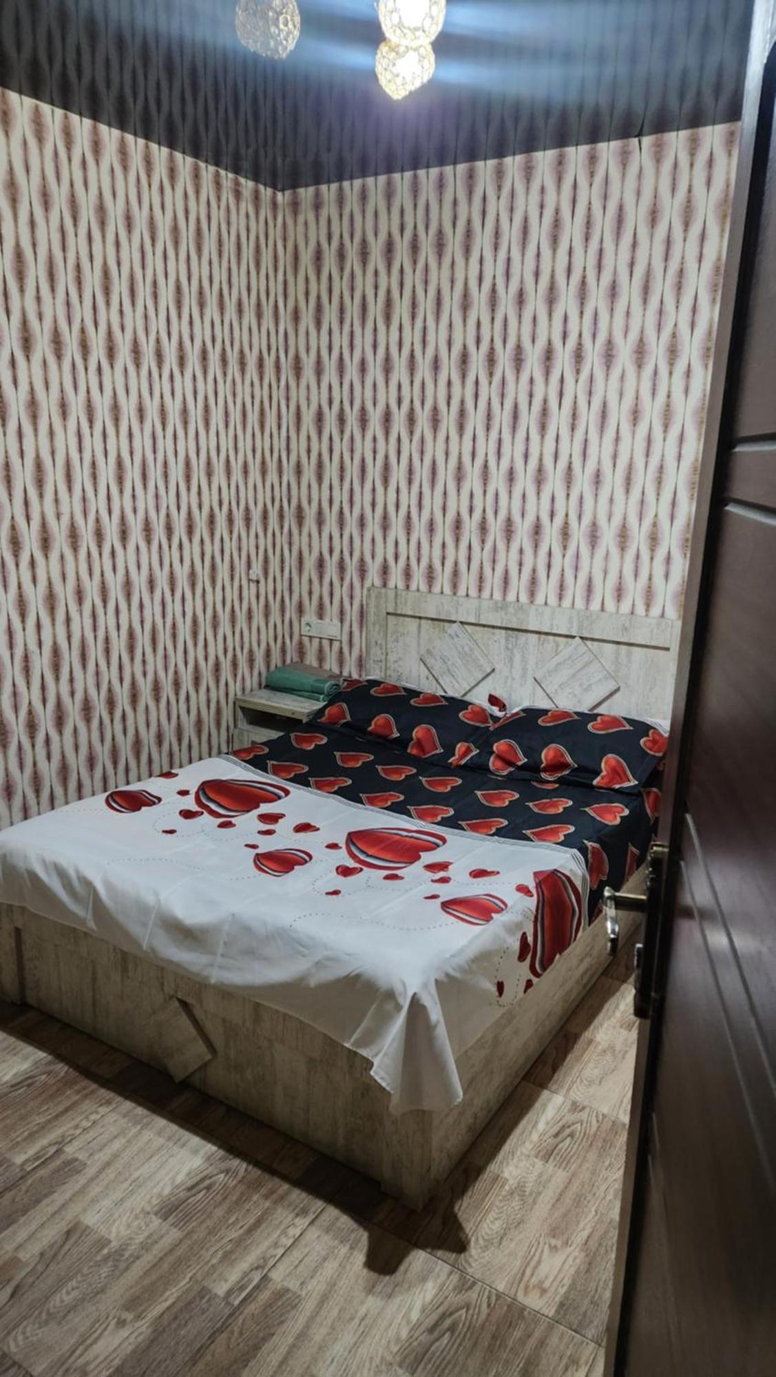 Hotel ,,Mega" Tbilisi Zewnętrze zdjęcie