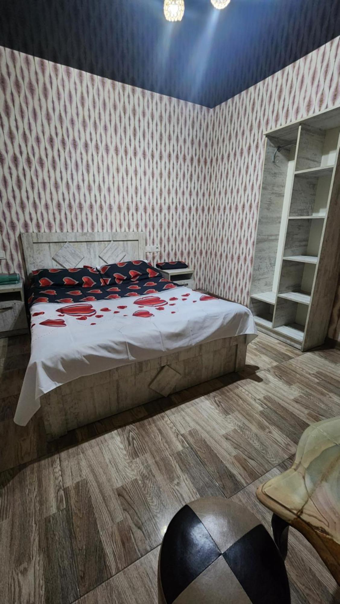 Hotel ,,Mega" Tbilisi Zewnętrze zdjęcie
