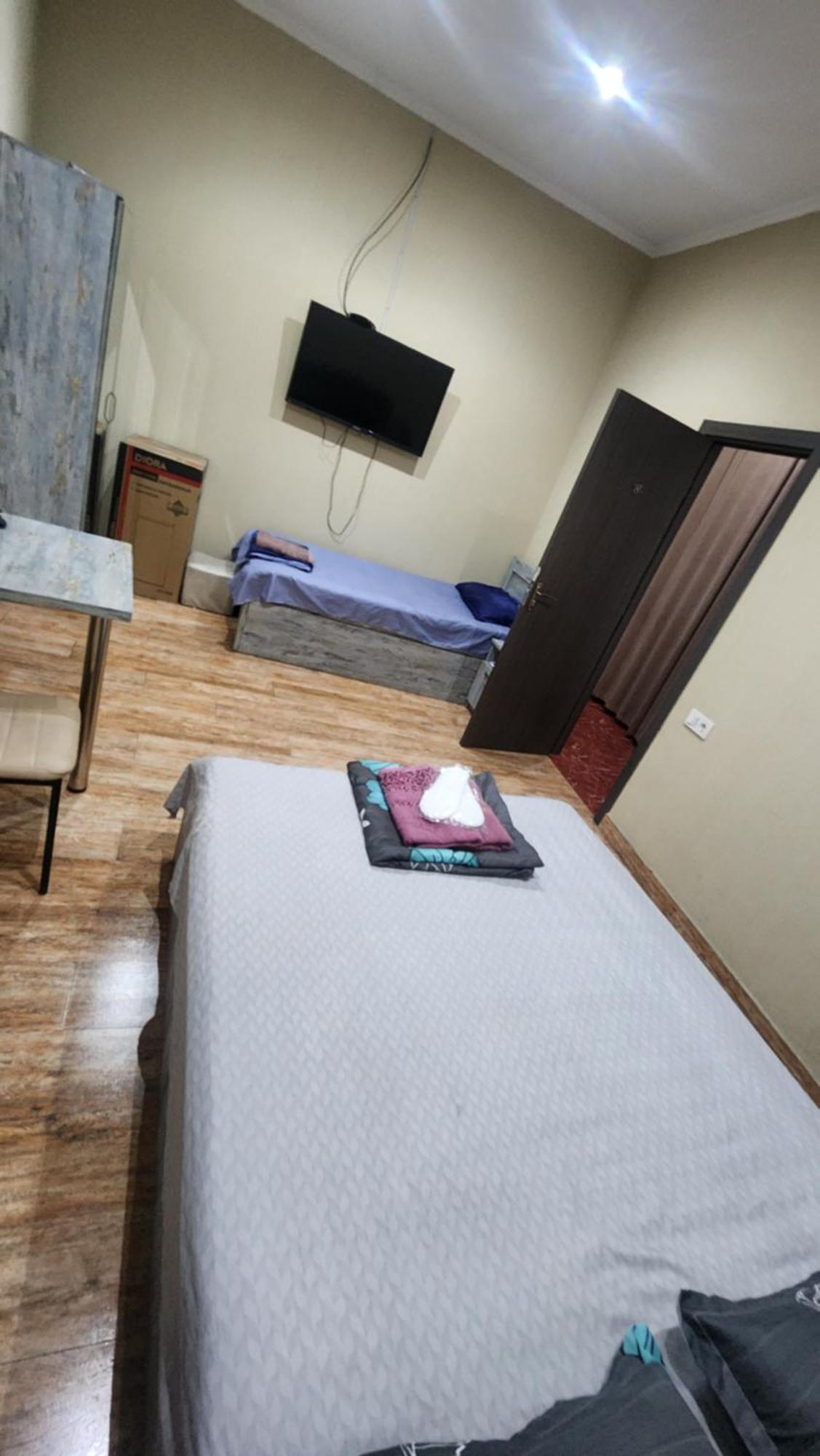 Hotel ,,Mega" Tbilisi Zewnętrze zdjęcie
