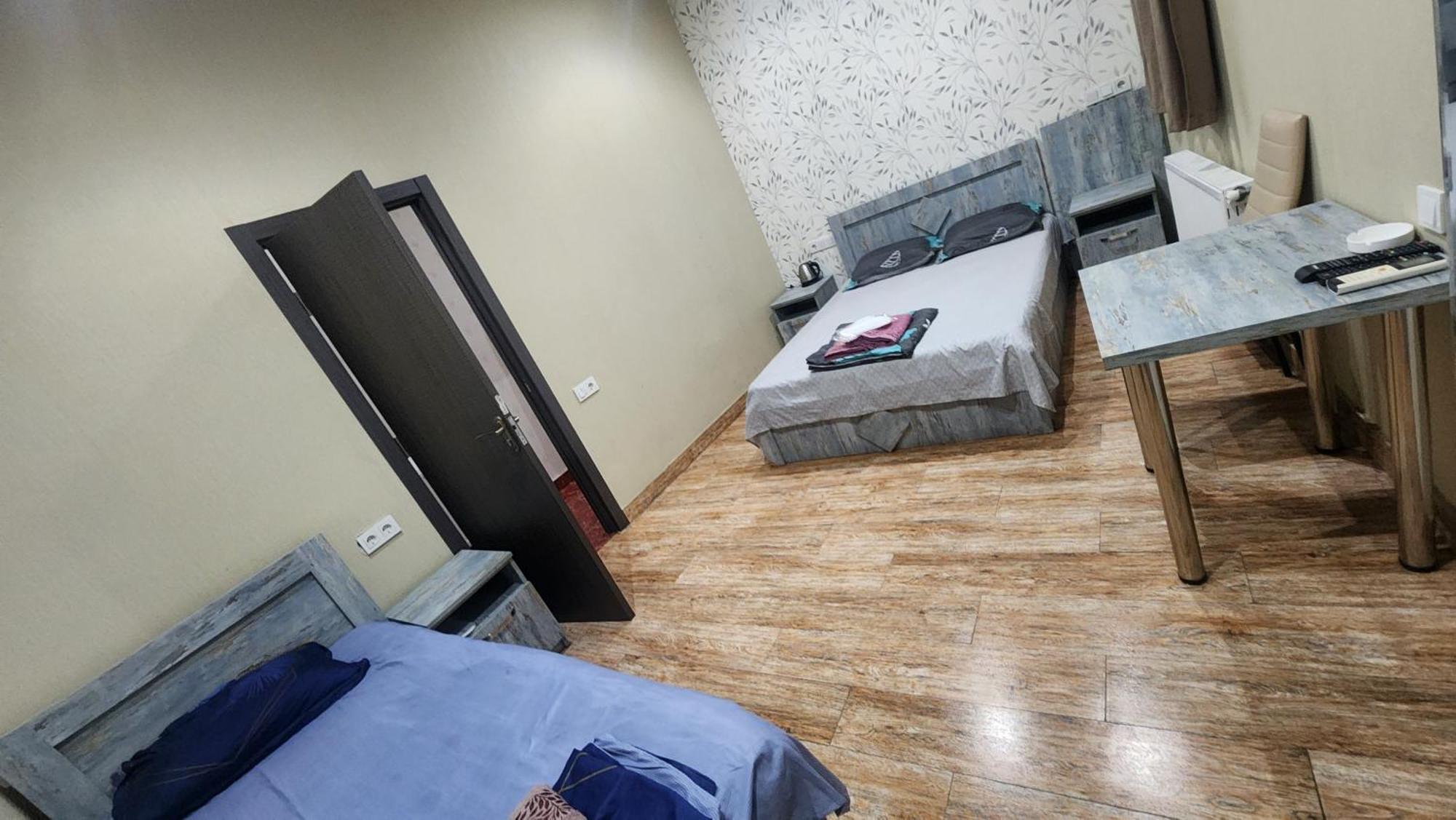 Hotel ,,Mega" Tbilisi Zewnętrze zdjęcie